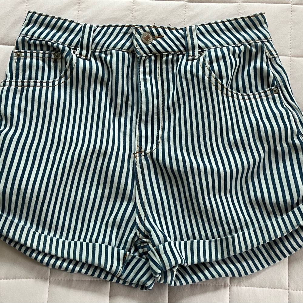 Forever 21 Stretchy Navy and White Striped Women's Shorty Shorts Size Medium